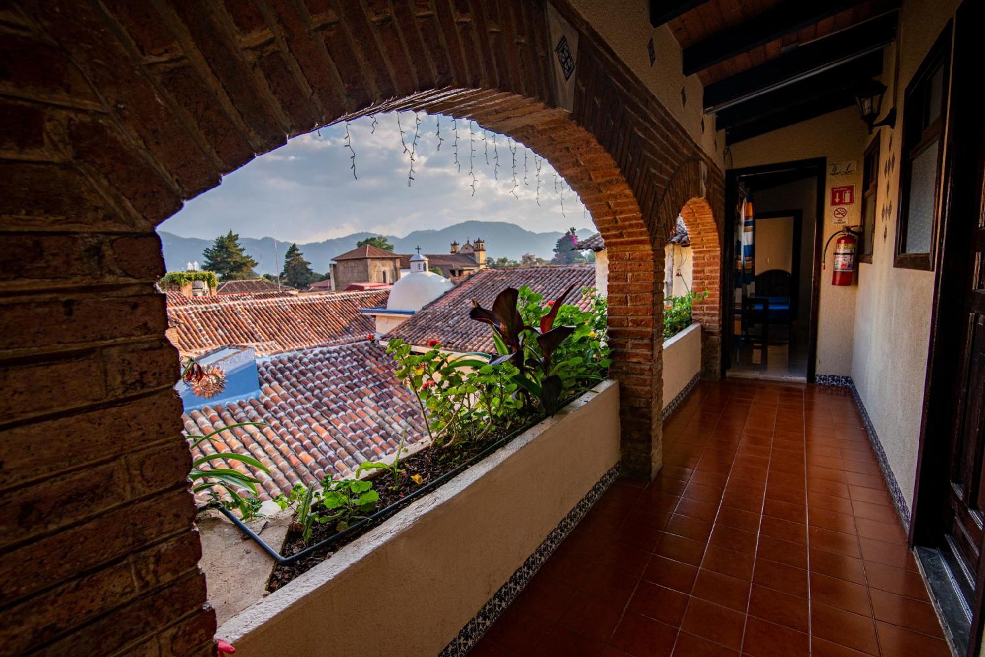 Hotel Palacio De Moctezuma San Cristobal de las Casas Exterior photo